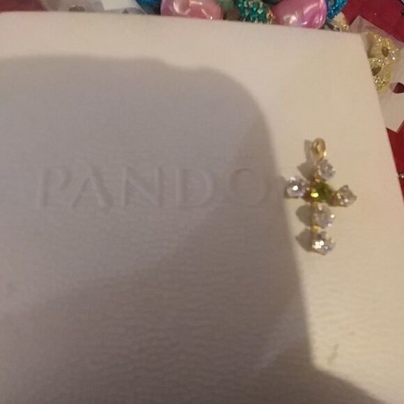 No Brand Jewelry - Gold cross pendant with diamonds